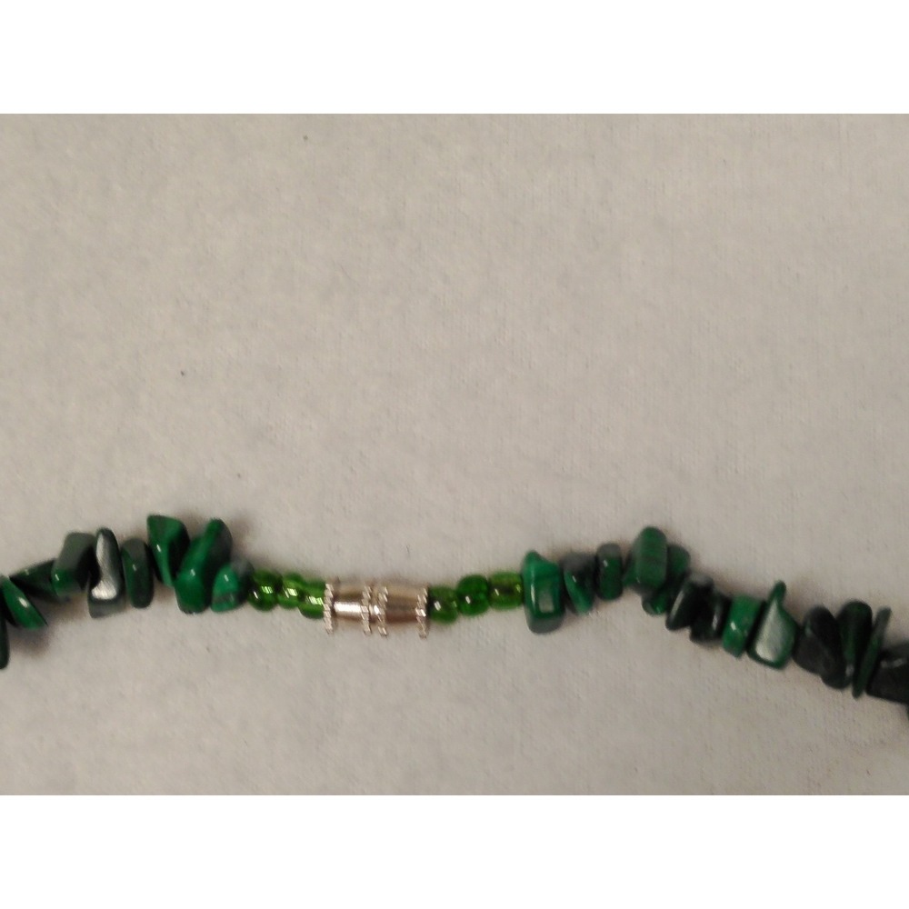 Chic Green Chip Malachite Beaded Necklace Magnetic Clasp Gemstone Jewelry - Picture 4 of 6